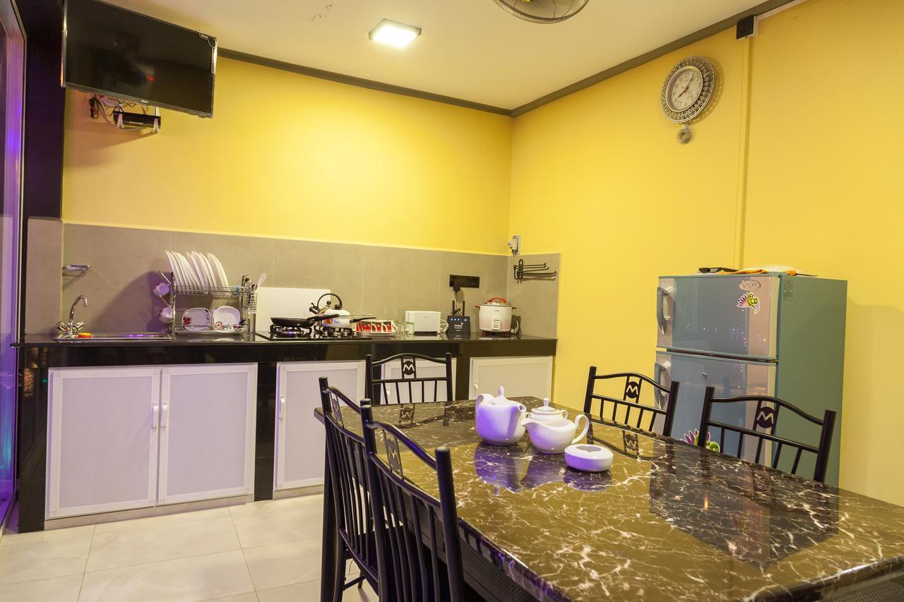 281 Kandy City Hostel & Rooms Deiyannewela 外观 照片