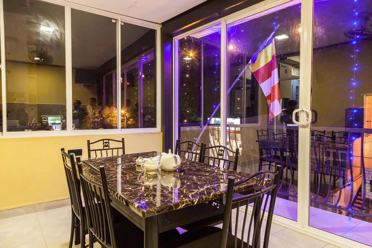 281 Kandy City Hostel & Rooms Deiyannewela 外观 照片