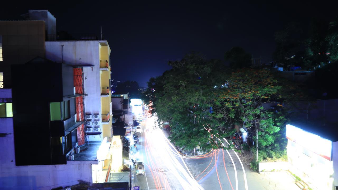 281 Kandy City Hostel & Rooms Deiyannewela 外观 照片