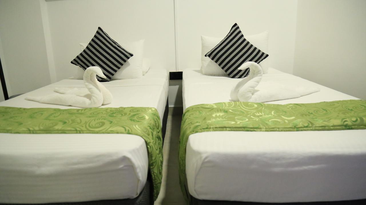 281 Kandy City Hostel & Rooms Deiyannewela 外观 照片