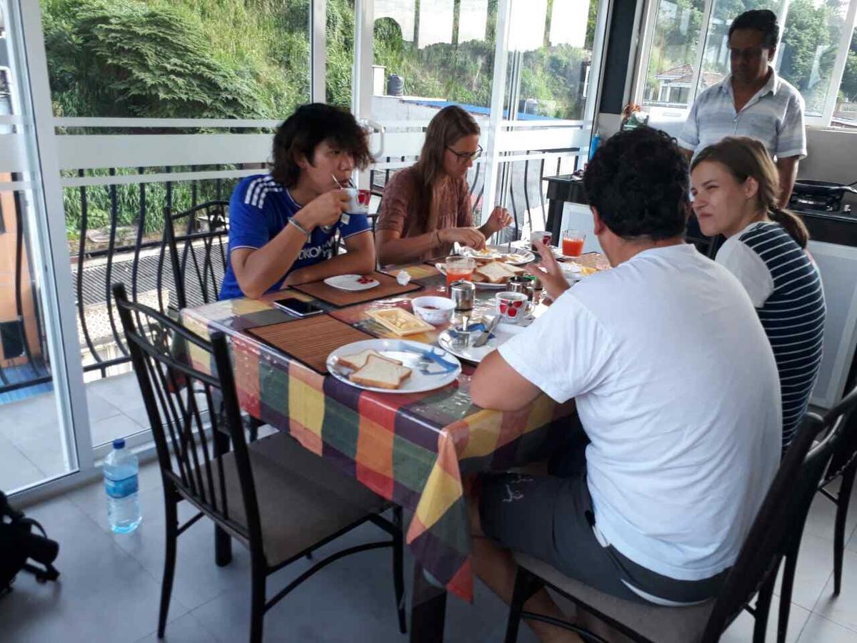281 Kandy City Hostel & Rooms Deiyannewela 外观 照片