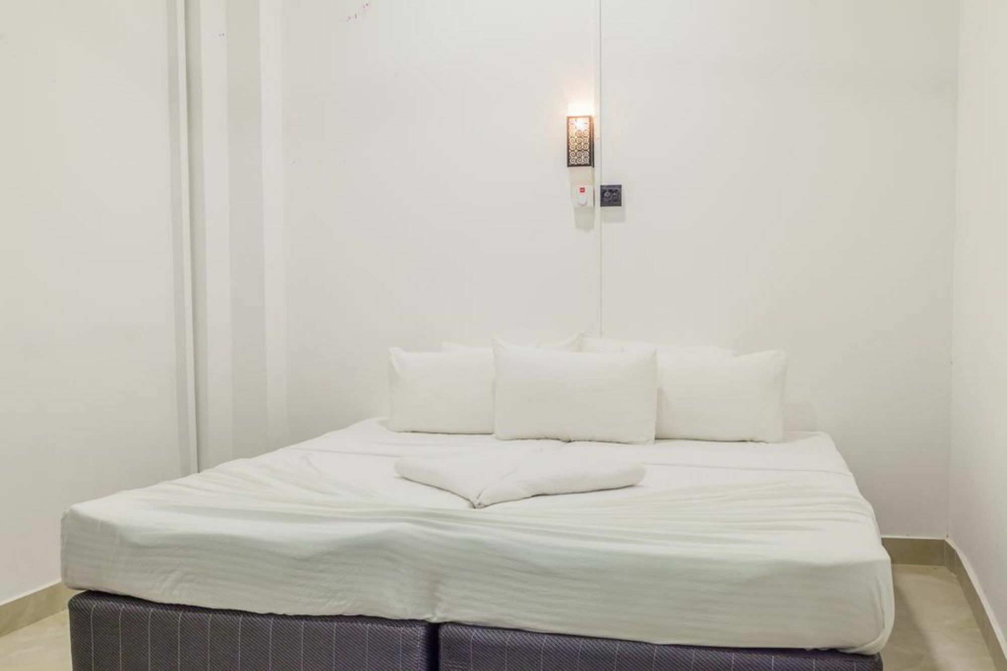 281 Kandy City Hostel & Rooms Deiyannewela 外观 照片